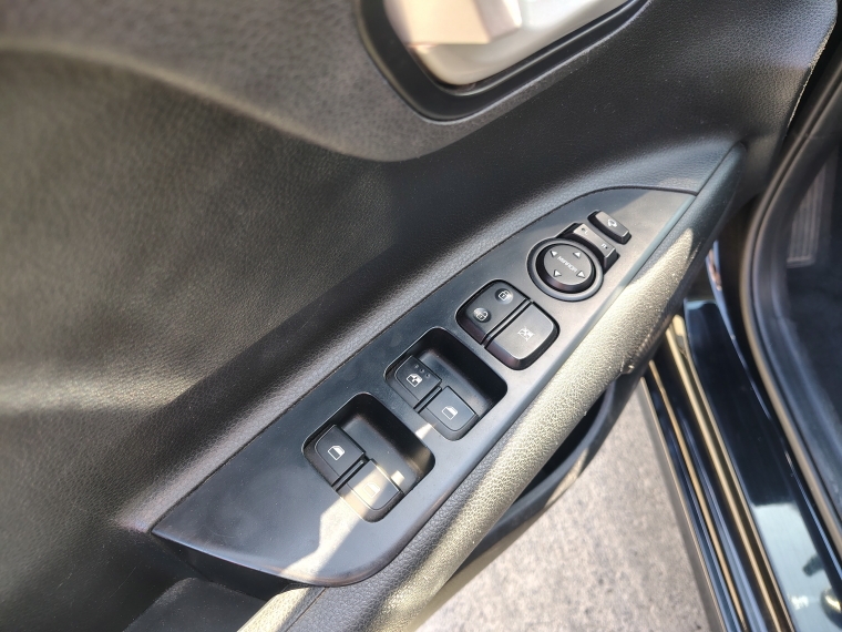 Kia Rio 5 Rio 5 Ex 1.4 2019 Usado en Rosselot Usados