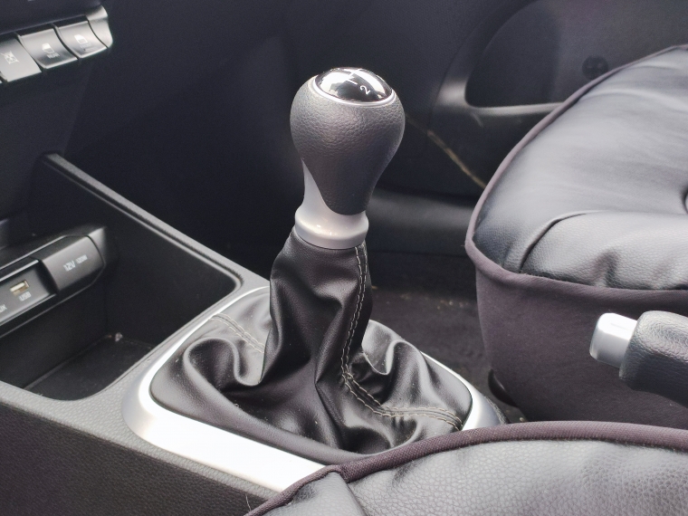 Kia Soluto Soluto Ex 1.4l 5mt Ac - 2235 2023 Usado en Rosselot Usados