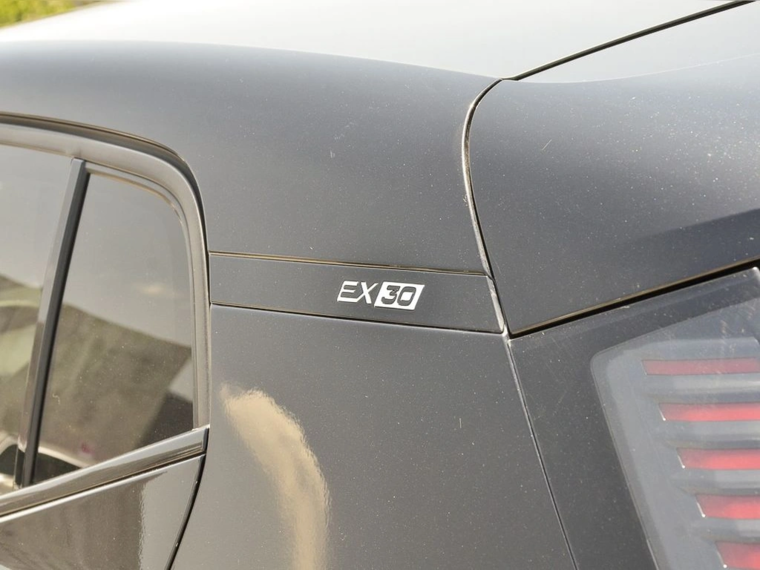 Volvo Ex30 Electrico Ultra E60 4x2 At 5p 2024 Usado  Usado en Webautos.cl