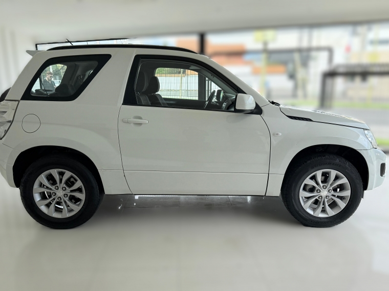 Suzuki Grand vitara Glx Sport 4x4 2.4 2013 Usado en Automotriz Olea Flaño