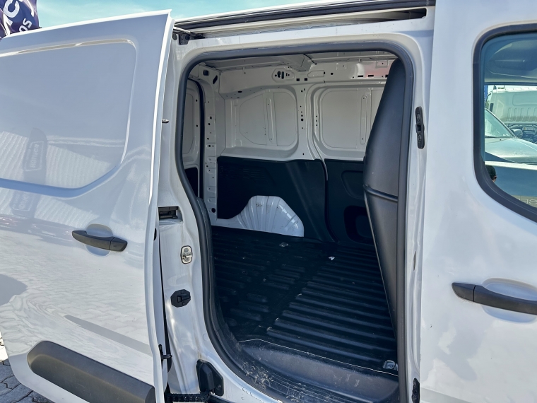 Peugeot Partner L1 Blue Hdi 100 1.5 2023 Usado  Usado en Kovacs Usados