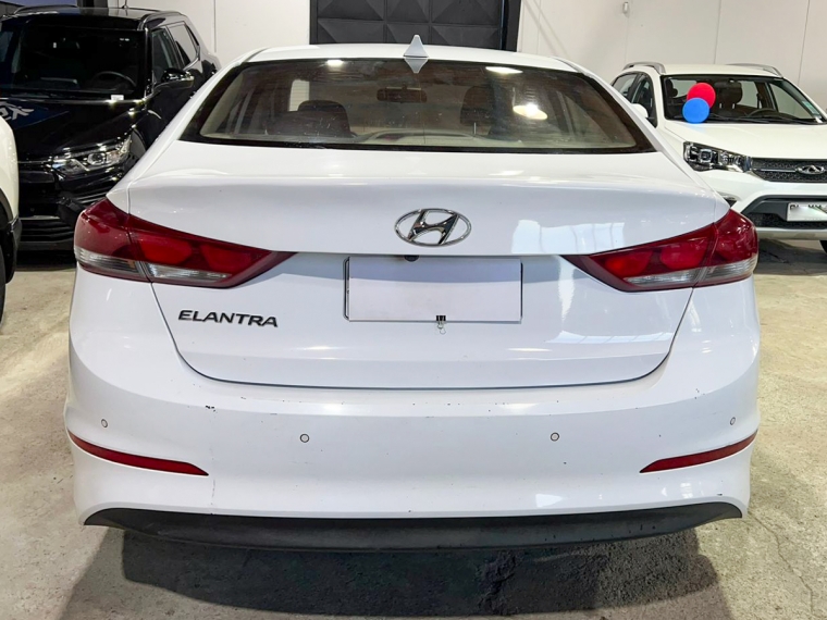 Hyundai Elantra Ad 1.6 2018  Usado en Guillermo Morales Usados