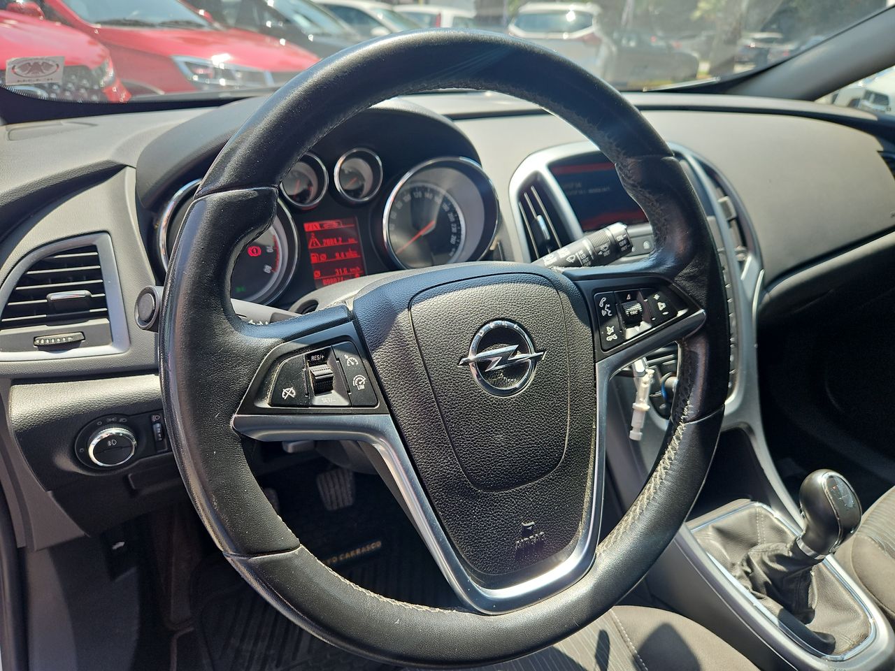 Opel Astra Astra Gtc Enjoy 1.6 2016 Usado en Usados de Primera - Sergio Escobar