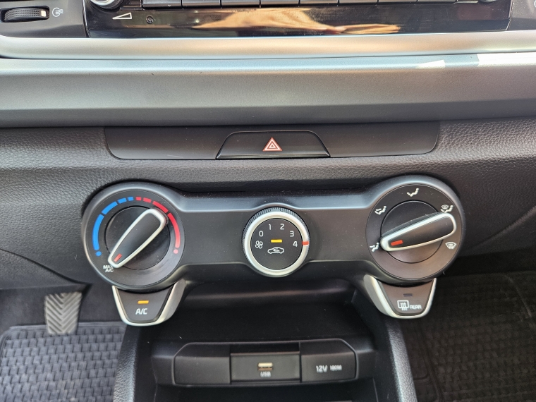 Kia Rio 5 Ex Full Mt 1.4  4x2 2022 Usado  Usado en Kovacs Usados