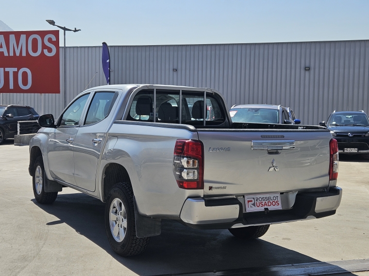 Mitsubishi L200 L200 D/c 2.4 Katana Crt 4x4 Special Pack 2023 Usado en Rosselot Usados