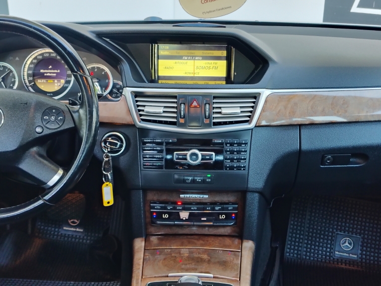 Mercedes benz E 220 Cdi Blue Efficiency Elegance Aut 2.1 2012 Usado  Usado en Kovacs Usados