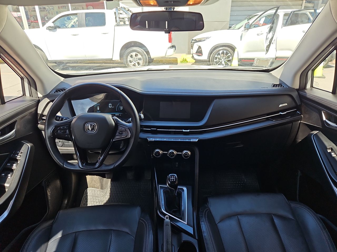 Changan Cs15 Cs15 Hb 4x2 1.5 2023 Usado en Usados de Primera - Sergio Escobar