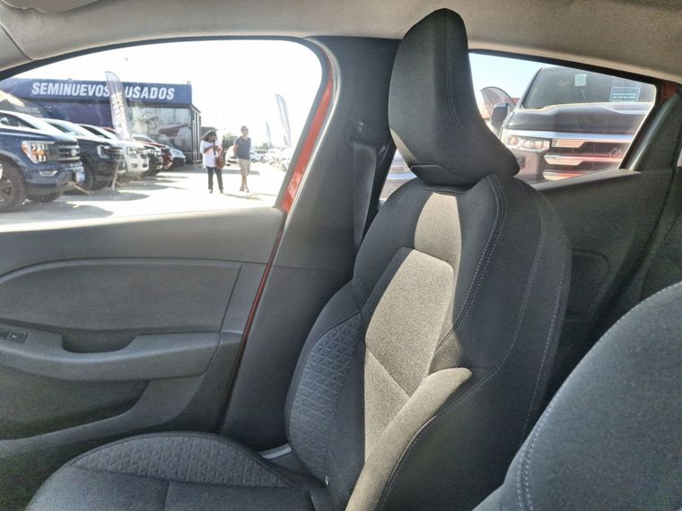 Renault Clio 1.0t Zen 4x2 Mt 5p 2023 Usado Usado en Webautos.cl Renault Clio 1.0t Zen 4x2 Mt 5p 2023 Usado Usado en Webautos.cl