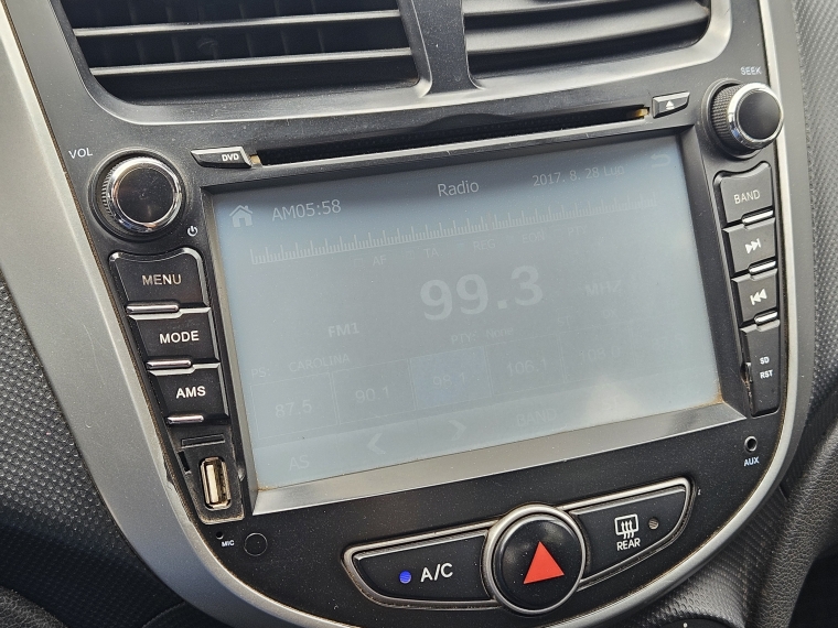 Hyundai Accent Rb Gl 1.4 2017 Usado  Usado en Kovacs Usados