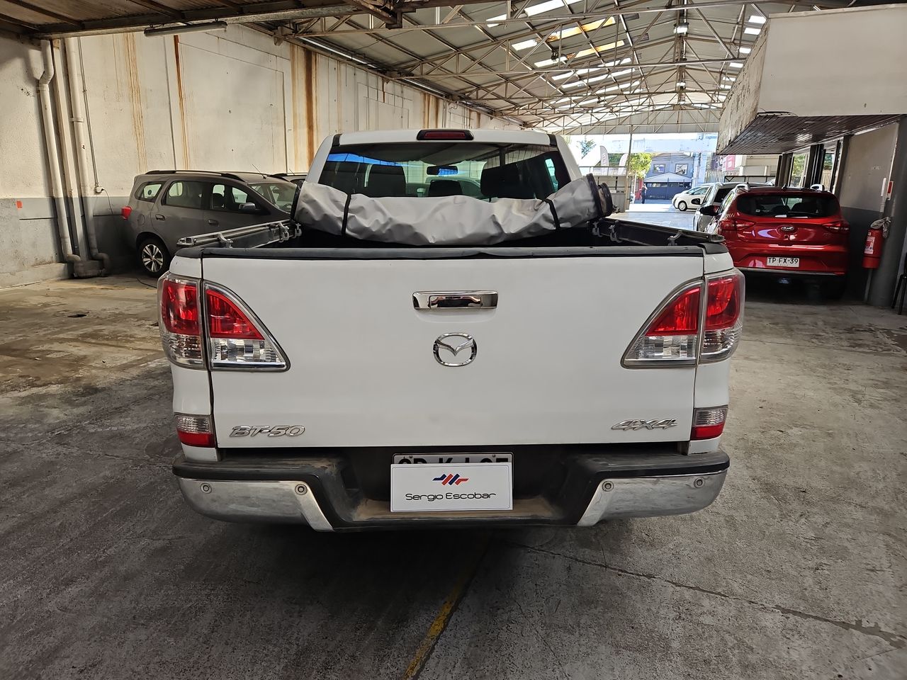 Mazda Bt-50 Bt 50 Dcab Sdx 4x4 3.2 Aut 2014 Usado en Usados de Primera - Sergio Escobar