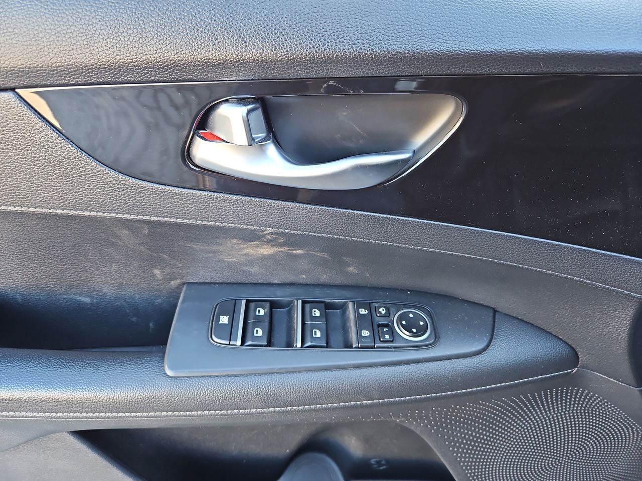 Kia Cerato 5 Cerato 5 Ex 1.6 Aut 2020 Usado en Usados de Primera - Sergio Escobar