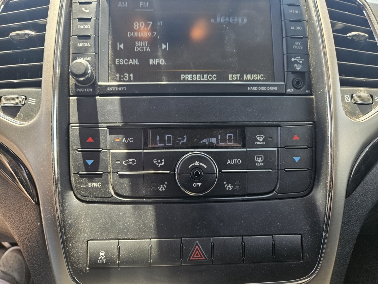 Jeep Grand cherokee laredo Grand Cherokee Laredo Sport 3.6 2013 Usado en Rosselot Usados