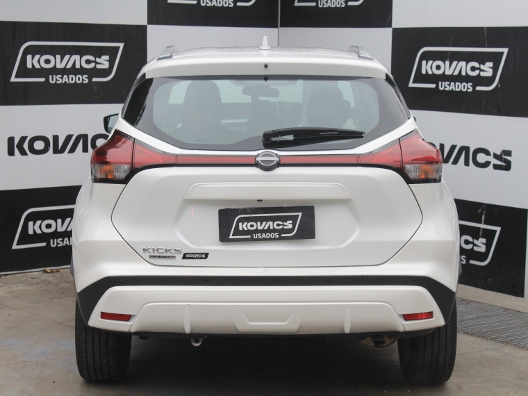 Nissan Kicks 1.6   Advance Play Mt 2025 Usado  Usado en Kovacs Usados