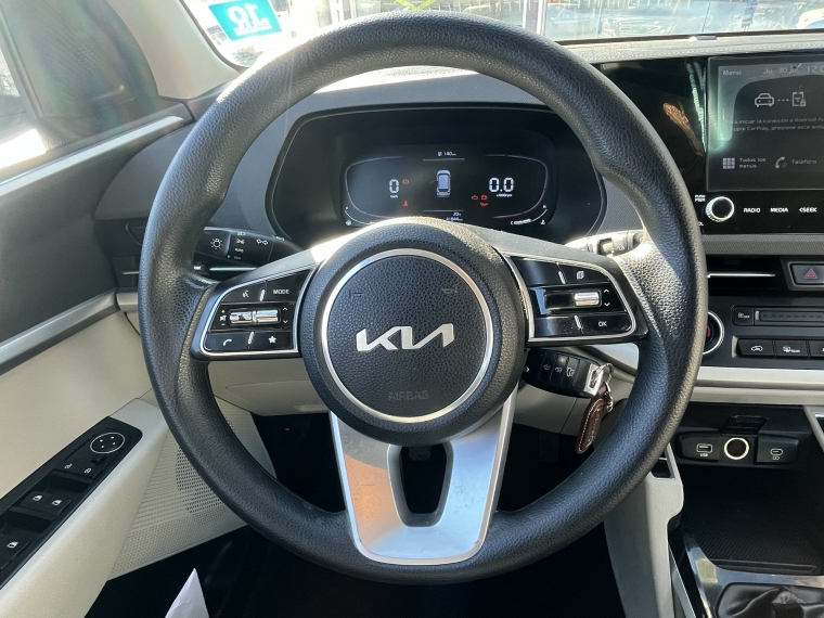 Kia Carens Carens Lx 1.5 2023 Usado en Rosselot Usados