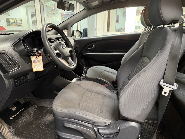 Kia Rio 3 Ex 1.4l Ac Abs 6mt  2014  Usado en Grass & Arueste