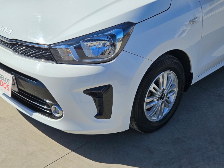 KIA Soluto — foto 2 de 16
