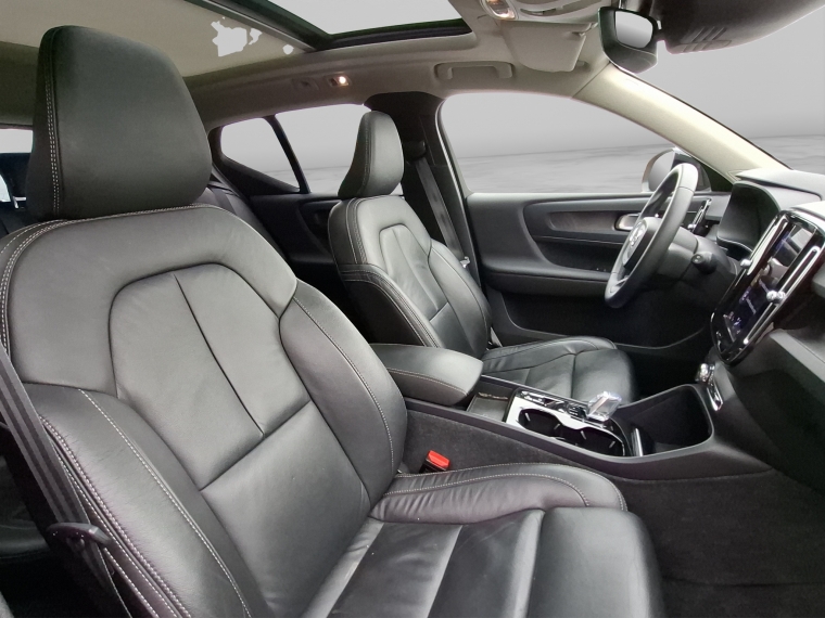 Volvo Xc40 T5 Hybrid R Design 1.5 Aut 2023 Usado Usado en BMW Premium Selection Volvo Xc40 T5 Hybrid R Design 1.5 Aut 2023 Usado Usado en BMW Premium Selection
