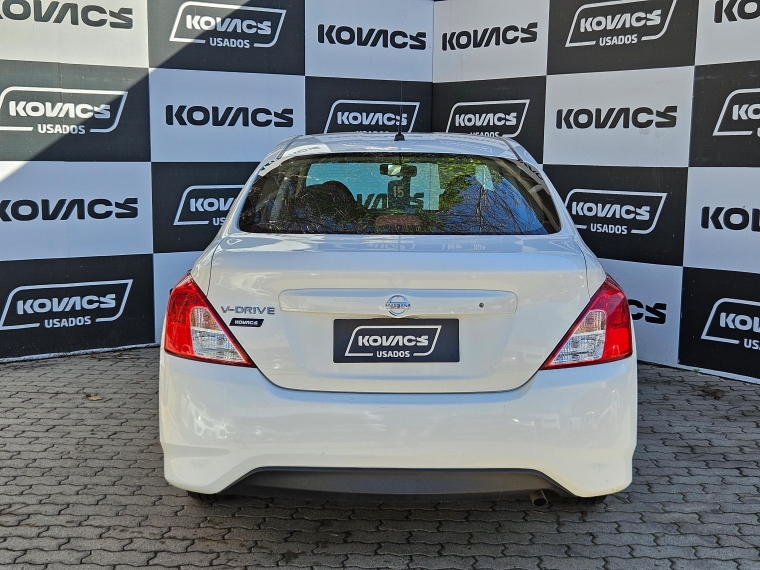 Nissan Versa 1.6 V-drive Mt 2022 Usado  Usado en Kovacs Usados