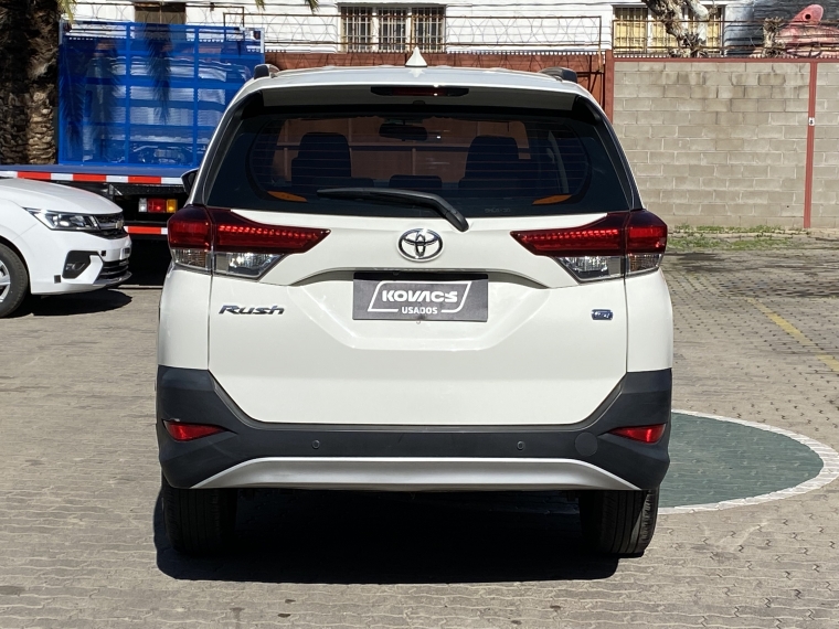 Toyota Rush 1.5 Xli At 2023 Usado  Usado en Kovacs Usados