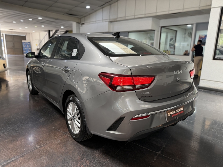 Kia Rio 4 Ex 1.4l 6mt Ci Full 2024  Usado en Grass & Arueste