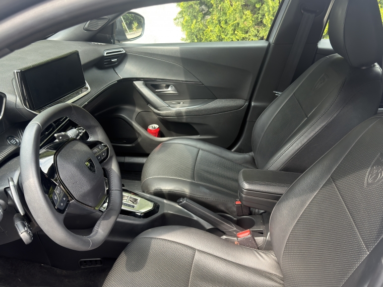 Peugeot 2008 1.2 Híbrido  2025  Usado en Automotriz Alto La Reina