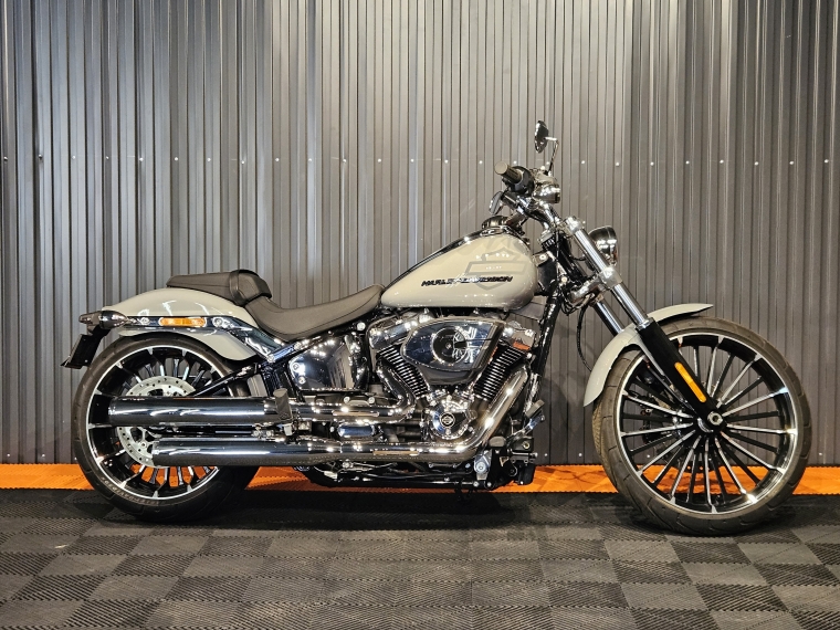 Harley-davidson Breakout . 2025 Usado en BMW Premium Selection Harley-davidson Breakout . 2025 Usado en BMW Premium Selection