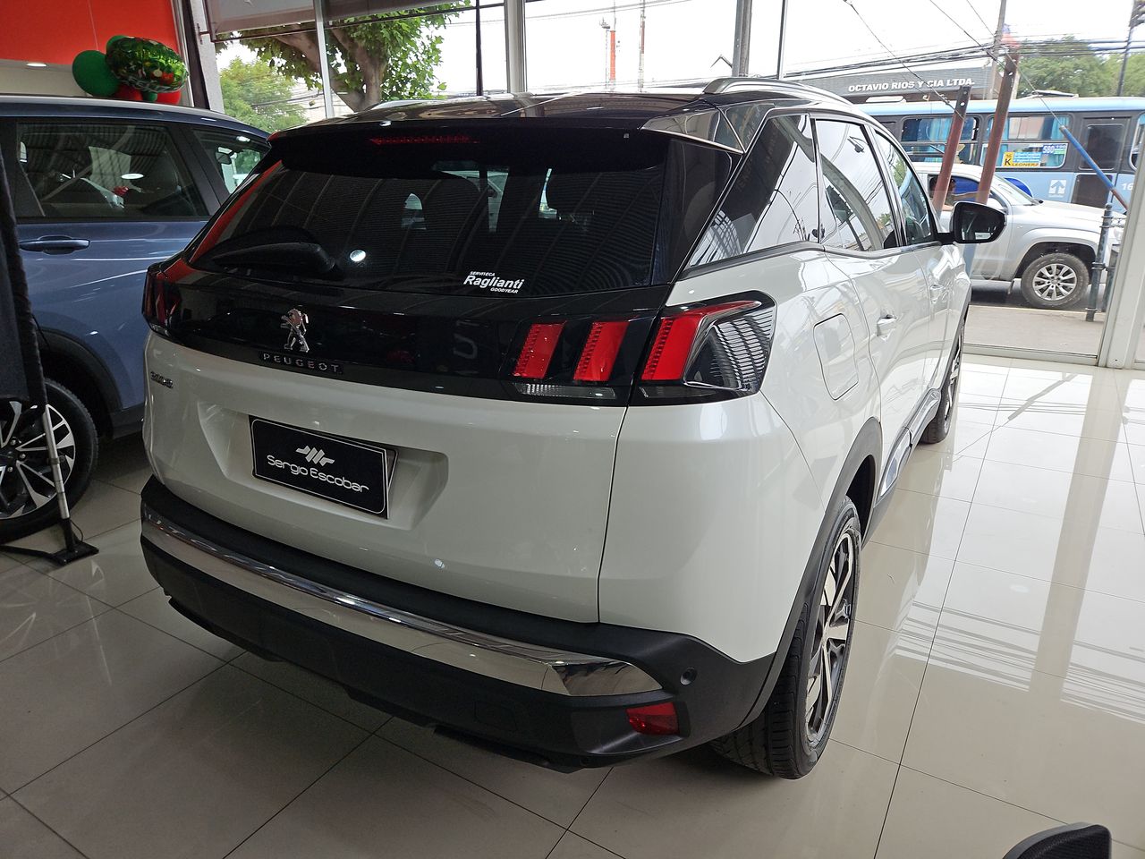 Peugeot 3008 3008 Thp 165hp 1.6 Aut 2023 Usado en Usados de Primera - Sergio Escobar