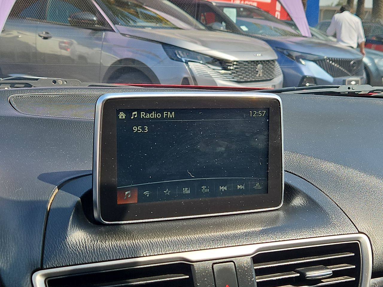 Mazda 3 3 Sport Hb 2.0 2016 Usado en Usados de Primera - Sergio Escobar