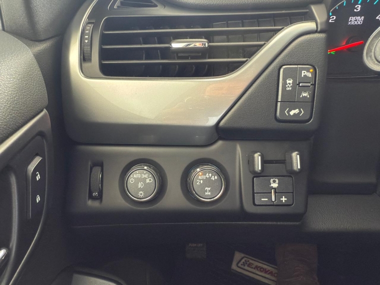 Chevrolet Tahoe Lt 5.3 Aut 4x4 2019 Usado en Automotriz Olea Flaño