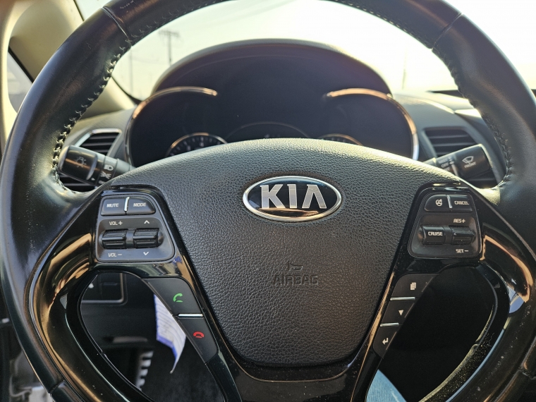 Kia Cerato 1.6 Sx Ac Dab Abs Mt 2018 Usado  Usado en Kovacs Usados