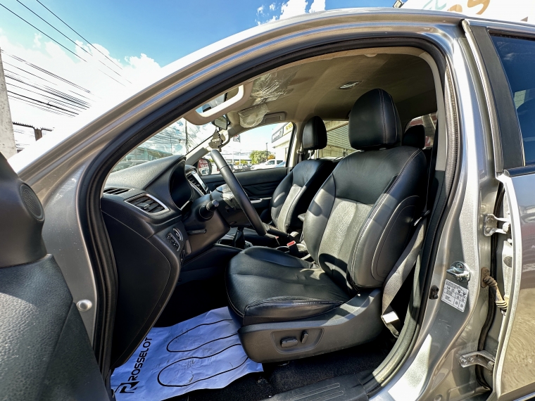Mitsubishi L200 L200 Dakar Hp 4x4 2.4 2023 Usado en Rosselot Usados
