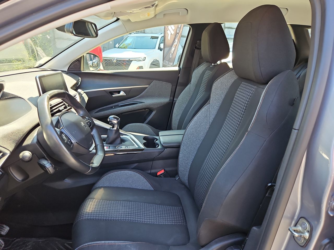 Peugeot 208 3008 Puretech 1.2l 2022 Usado en Usados de Primera - Sergio Escobar