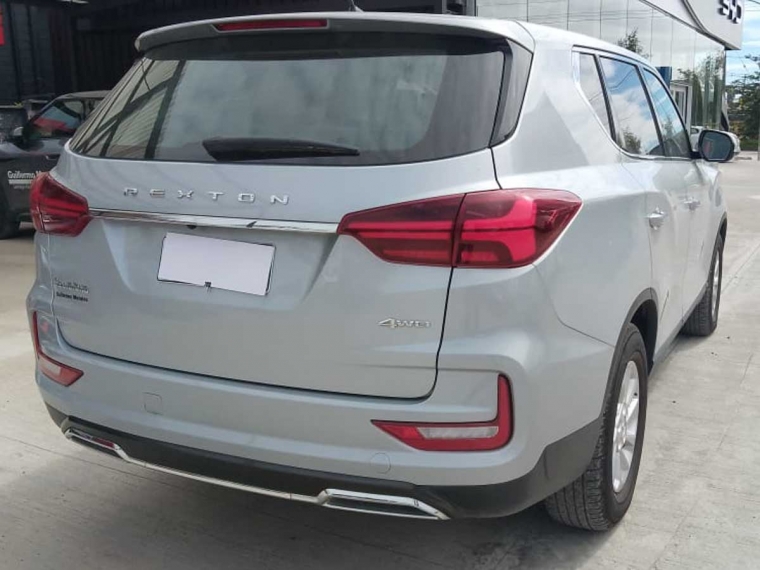 Ssangyong Rexton New  Lx 2.0 T 6at 4wd 6ab 2023 Usado  Usado en Webautos.cl