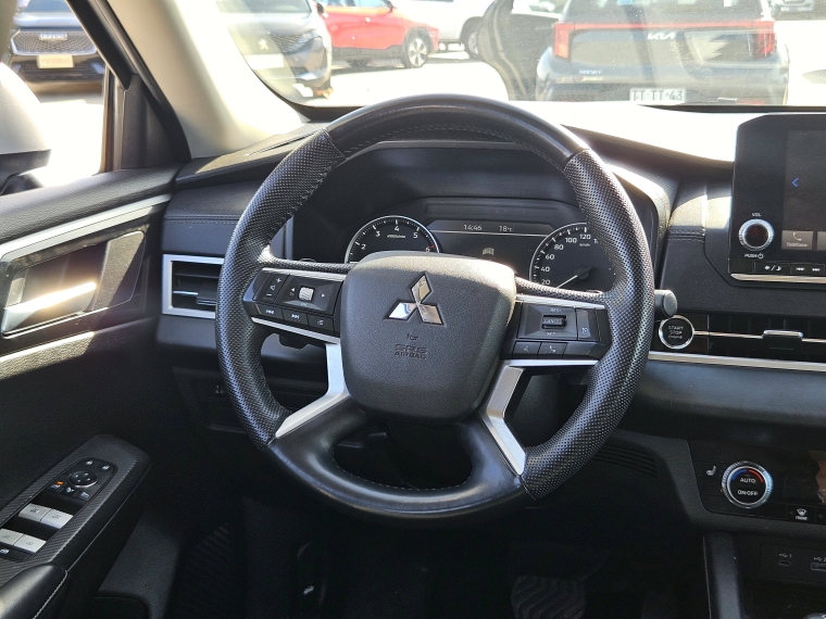 Mitsubishi New outlander Outlander Gls 4x4 2.5 At 2024 Usado en Rosselot Usados