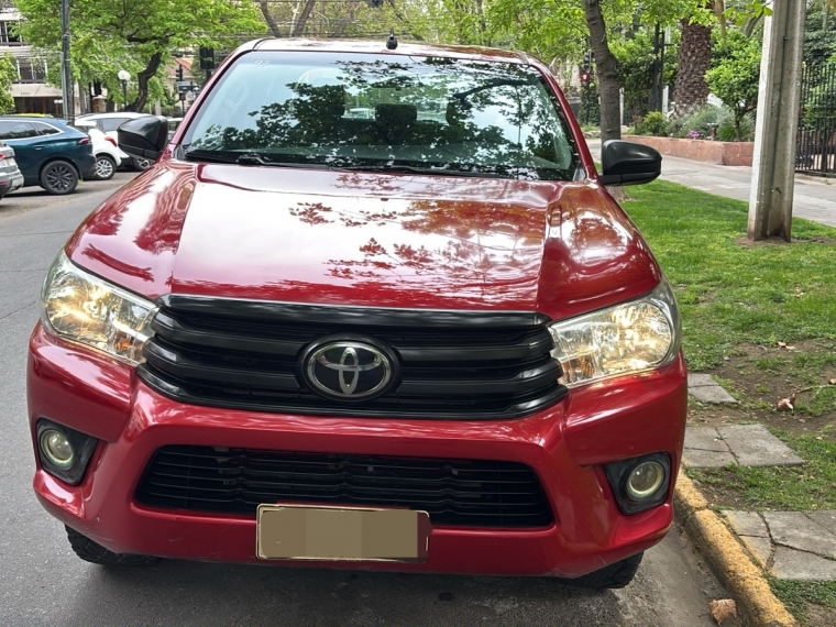 Toyota Hilux Dcab Dx 4X2 2.4Cc