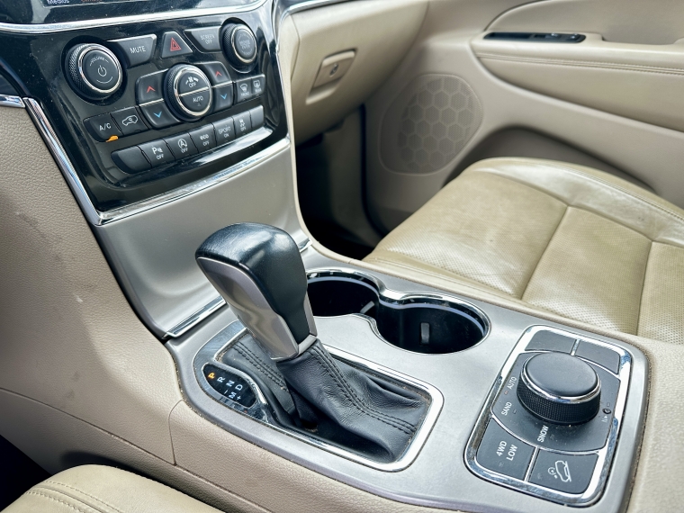 Jeep Grand cherokee Grand Cherokee Ltd 4x4 3.6 Aut 2021 Usado en Rosselot Usados