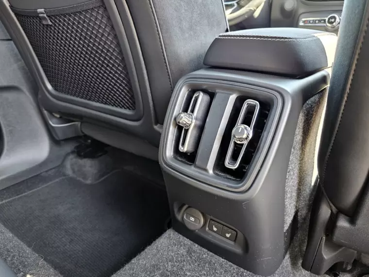 Volvo Ec40 P6 Recharge 2025 Usado Usado en Webautos.cl Volvo Ec40 P6 Recharge 2025 Usado Usado en Webautos.cl