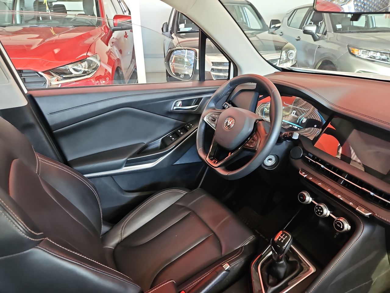 Changan Cs15 Cs15 Hb 4x2 1.5 2024 Usado en Usados de Primera - Sergio Escobar