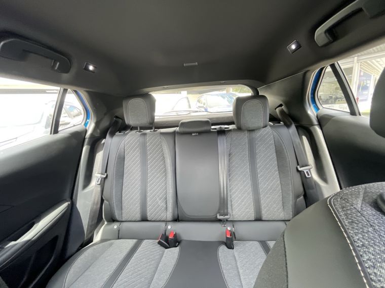 Peugeot 2008 1.5 Allure Pack Bluehdi Diesel 130hp Eat8 5p 2024 Usado  Usado en Webautos.cl
