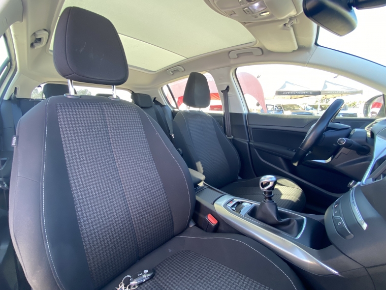 Peugeot New 308 308 Allure Blue Hdi 1.6 Mec 2018 Usado en Rosselot Usados