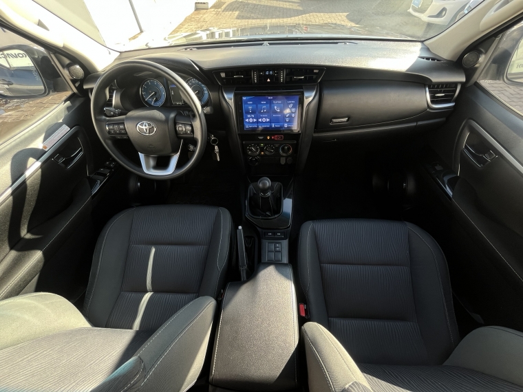 Toyota Fortuner 2.8 Sr5 Tdi Mt 4x4 Diesel 2023 Usado  Usado en Kovacs Usados