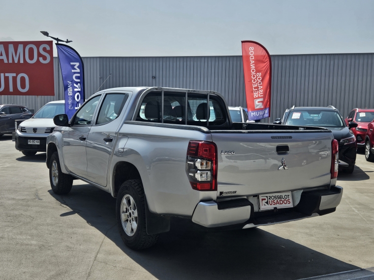 Mitsubishi L200 L200 D/c 2.4 Work Cr 4x2 Wf Doble Airbag Mn 2022 Usado en Rosselot Usados