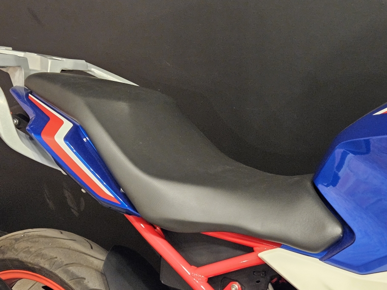 Bmw G 310 r . 2025 Usado en BMW Premium Selection