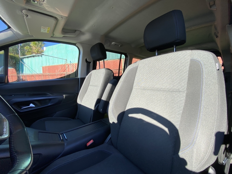 Peugeot Rifter Rifter Bluehdi 130 1.5 At 2022 Usado en Rosselot Usados