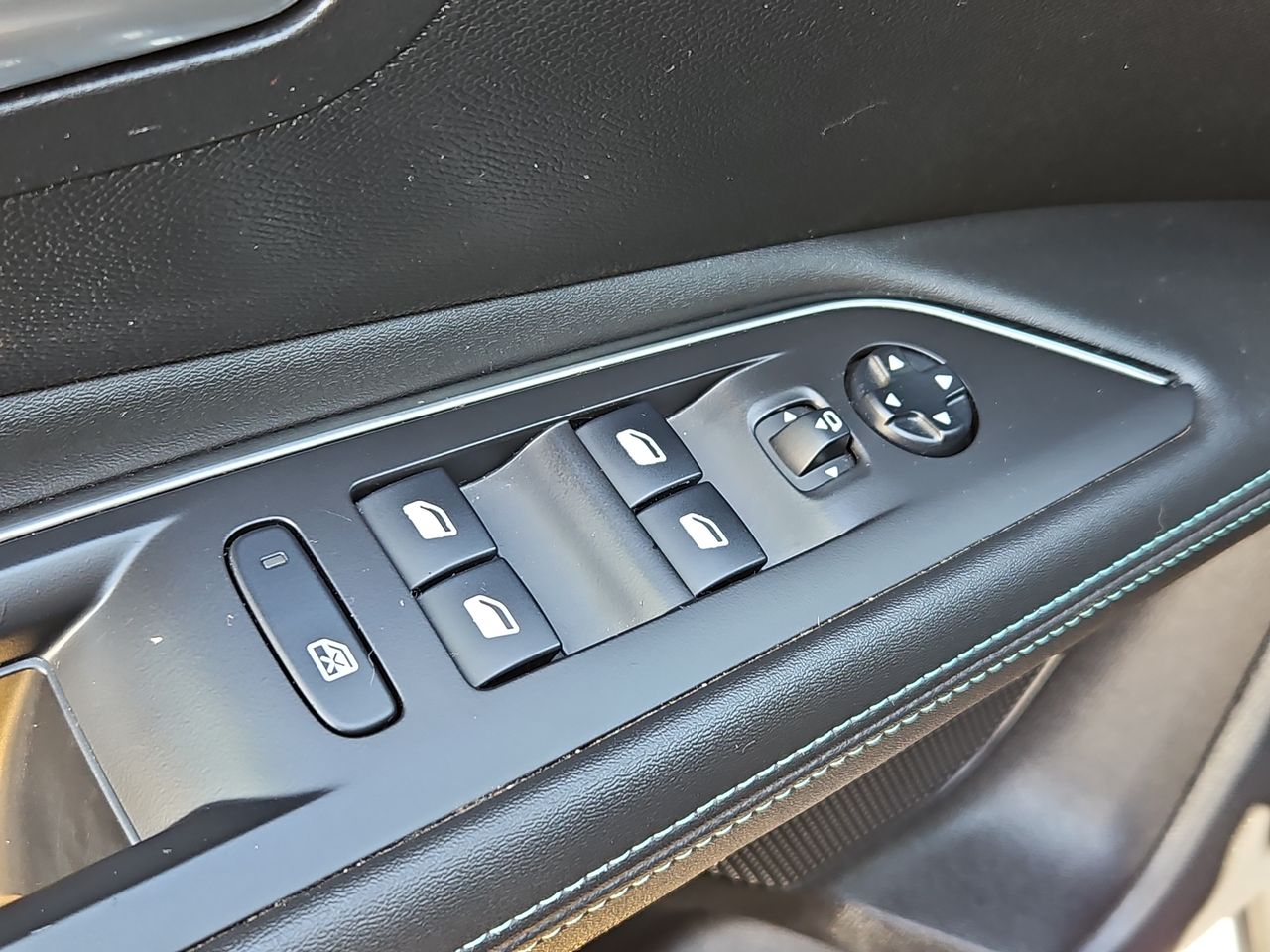 Peugeot 3008 3008 Thp 165hp 1.6 Aut 2022 Usado en Usados de Primera - Sergio Escobar