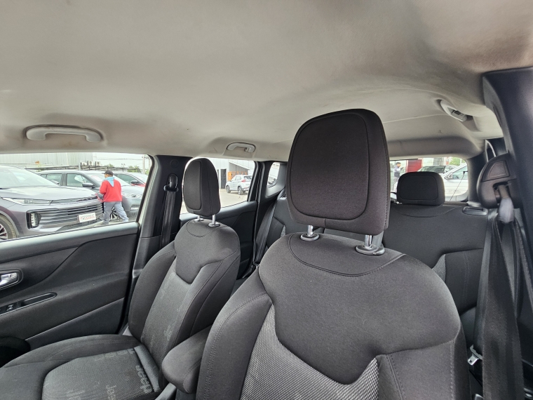 Jeep Renegade Renegade Sport 4x2 At 2018 Usado en Rosselot Usados