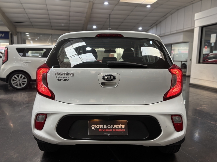 Kia Morning Ex 1.2l 5mt Abs Ac 2018  Usado en Grass & Arueste