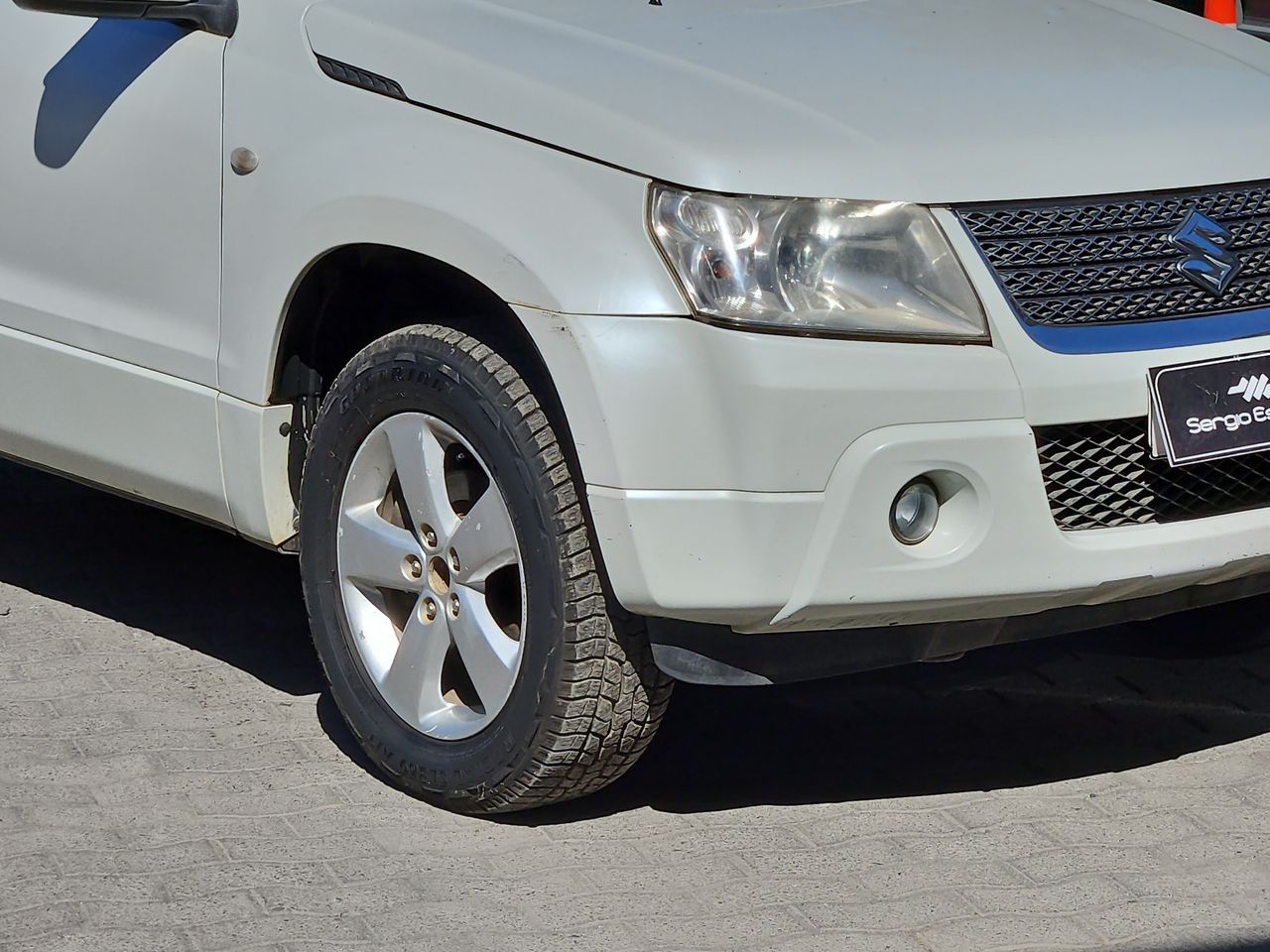 Suzuki Grand vitara Grand Vitara Glx Sport 2.4 2011 Usado Usado en Webautos.cl Suzuki Grand vitara Grand Vitara Glx Sport 2.4 2011 Usado Usado en Webautos.cl