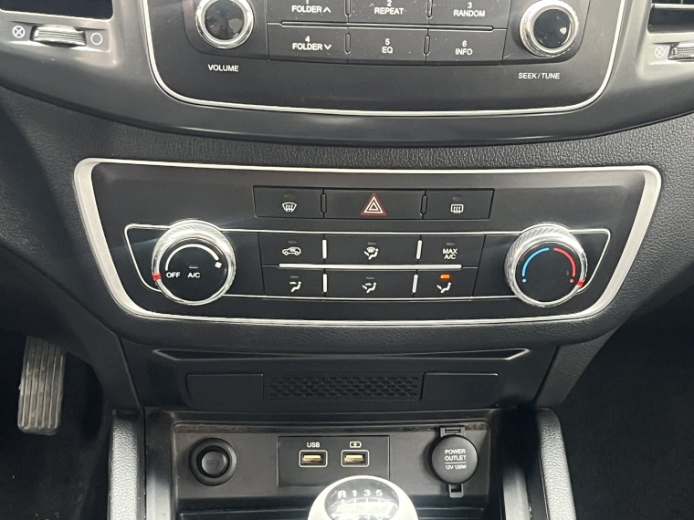 SsangYong Grand Musso — foto 21 de 24