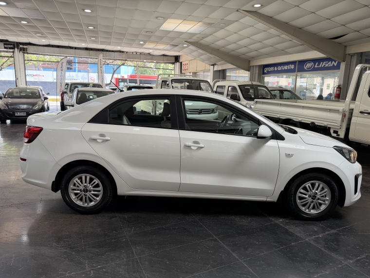 Kia Soluto Lx 1.4l Ac 5mt Full 2023  Usado en Grass & Arueste